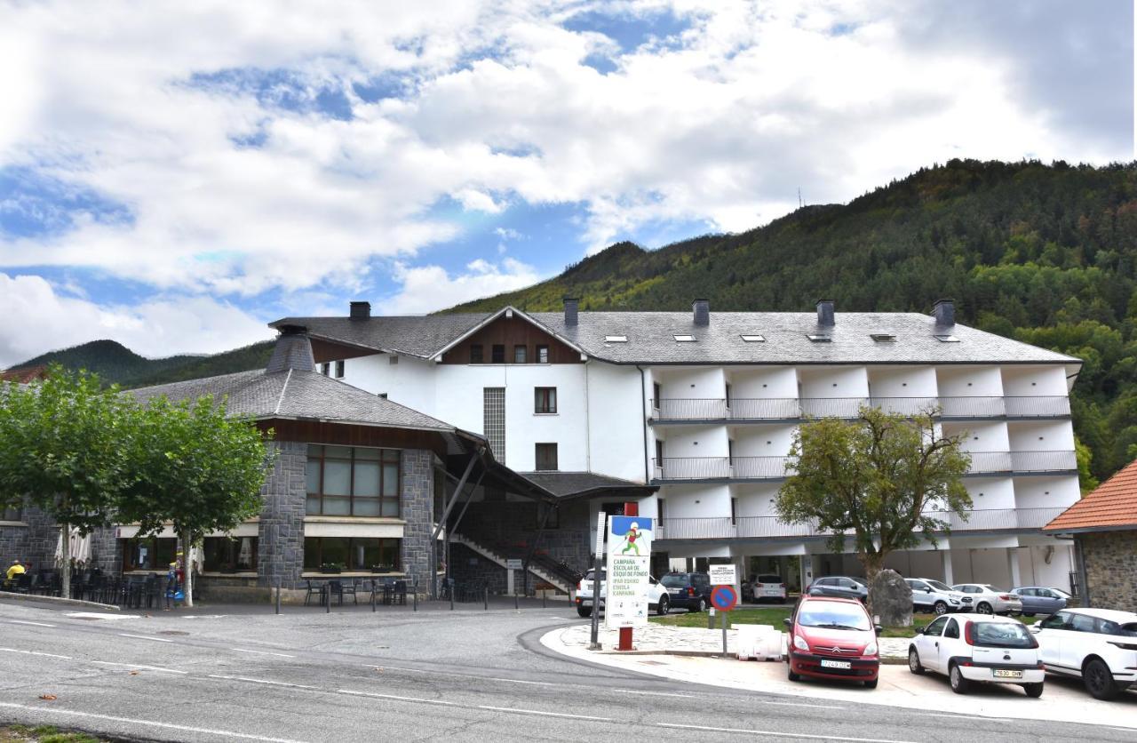 Hotel Y Apartamentos Snoe Isaba Exteriér fotografie
