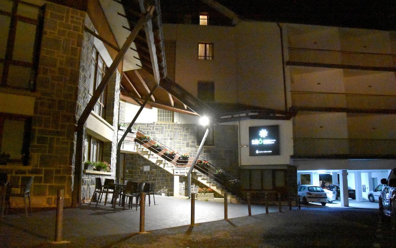 Hotel Y Apartamentos Snoe Isaba Exteriér fotografie